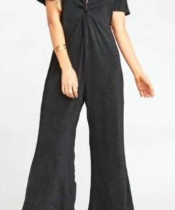 Best Pirce π€© Show Me Your Mumu Daniella Jumpsuit in Ripple Scrunch Black for π© women π