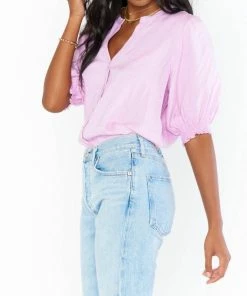 Deals 🧨 Show Me Your Mumu Leslie Top in Orchid for 👩 women ✔️ -Show Me Your Mumu Sales 541c607388844fd097c248eabf4ae34b 7d1419d6 7e8f 4e2d bef9 d5e6223db378 1080x