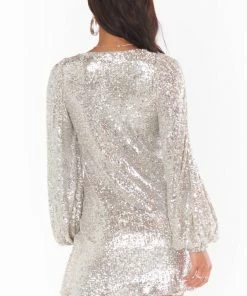 Best reviews of 💯 Show Me Your Mumu Aniston Mini 👗 Dress in Platinum Sequins for 👩 women 😉 -Show Me Your Mumu Sales 71d641feda60471498758c667d68857f 0bda0938 55ae 4b85 845a 42c097d3685a 1080x