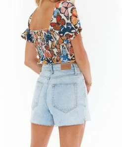 Coupon 🎁 Show Me Your Mumu Lila Top in Baileys Butterflies for 👩 women ✔️ -Show Me Your Mumu Sales 8b1f1ee9e58f4416a0aae1813c99c8a9 70aec8e4 69c4 4738 b743 49b584b1a7b9 1080x