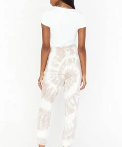 Hot Sale 👍 Show Me Your Mumu Boyfriend Sweatshirt in Cloud Tie Dye for 👩 women 😀 -Show Me Your Mumu Sales 9b500260f5b84a6a96e1692ae9daf733 1080x