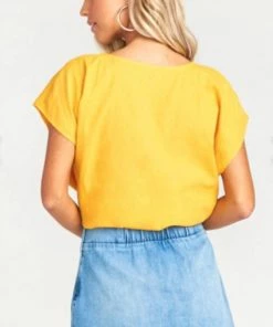 Cheapest 🥰 Show Me Your Mumu Katrina Top in Canary Yellow Linen for 👩 women 😉 -Show Me Your Mumu Sales b4cb3acf10964e4db02c566a9e911a05 22e998bf d566 4870 afac 558b9f53768b 1080x