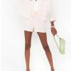 Brand new 😍 Show Me Your Mumu Sasha Linen Shorts in Shell Pink for 👩 women 🎁