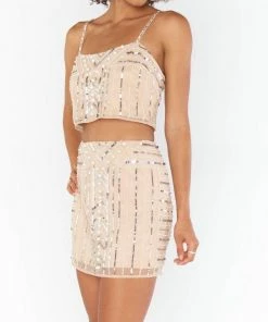 Outlet 🥰 Show Me Your Mumu Pearly Top in White Pearl Sequins for 👩 women 🎁 -Show Me Your Mumu Sales da39a87f1a8342f08878a45c8831509e 3ec50d14 7a1c 4ccd a488 5ddf6c9a4fcf 1080x