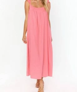 Best deal 💯 Show Me Your Mumu Oasis Ruffle 👗 Dress in Flamingo Pink Linen for 👩 women 💯